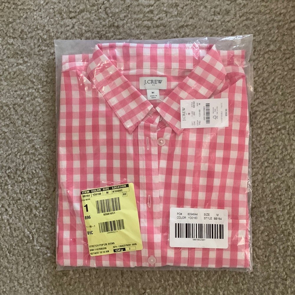 J Crew gingham poplin shirt signature fit - pink